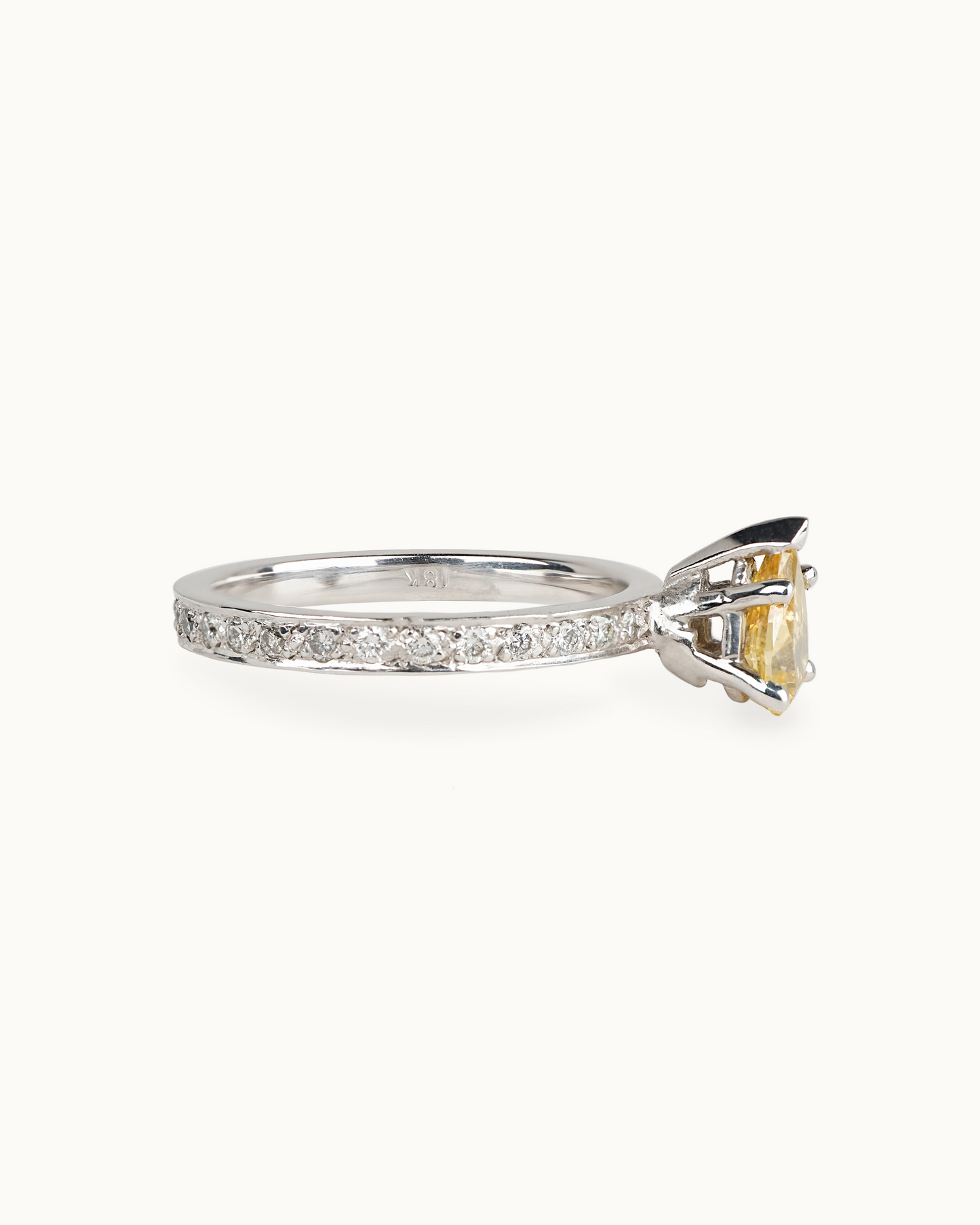 Solenne Ring