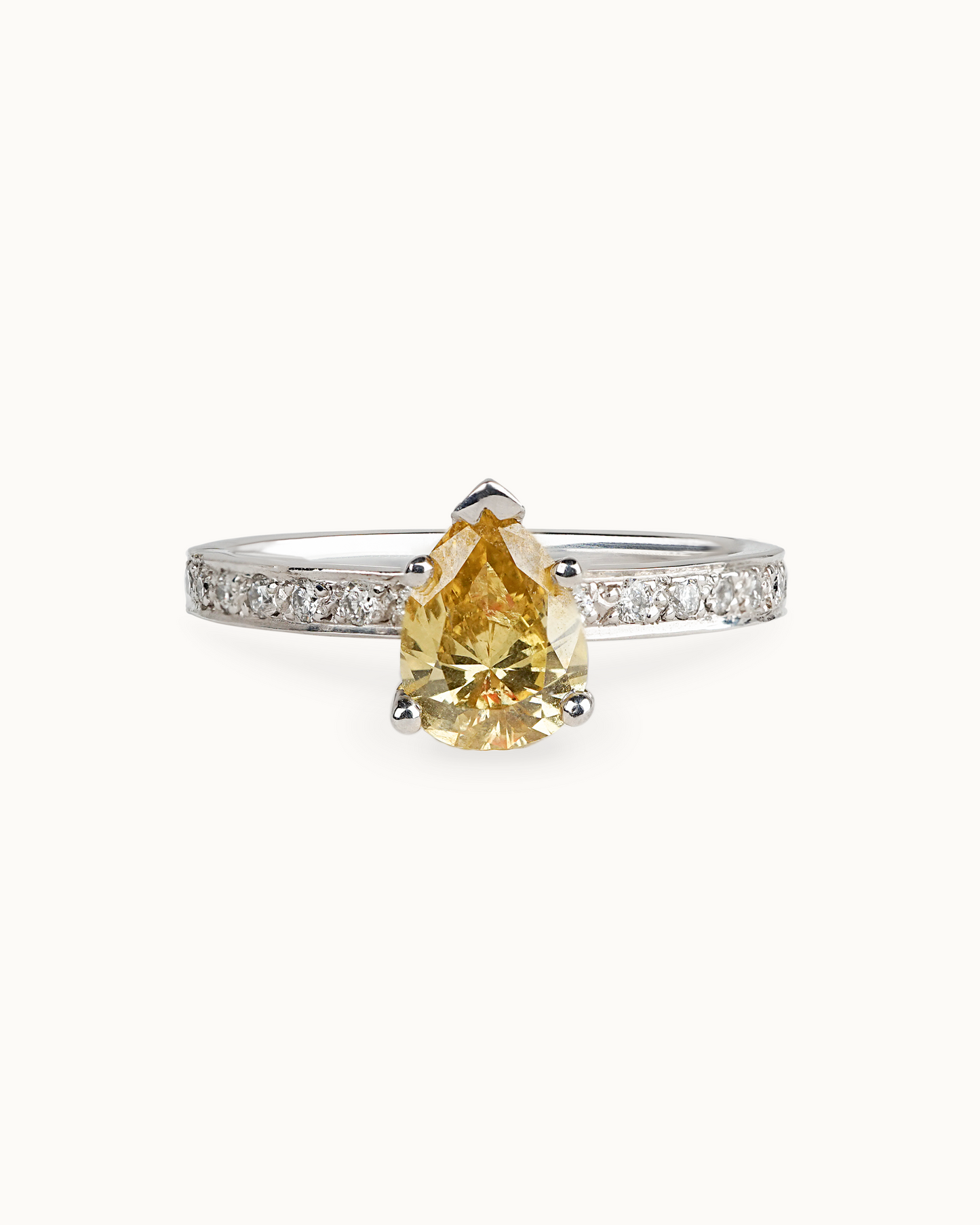 Solenne Ring